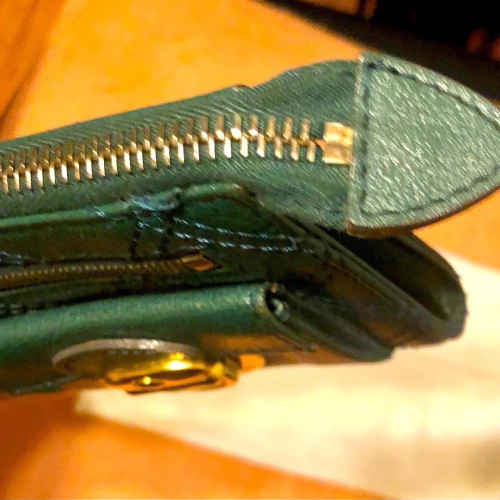 🌴🤩AUTHENTIC MARC JACOBS DESIGNER QUILTED LEATHER ZIP TOP GREEN WALLET😍 - Picture 8 of 16